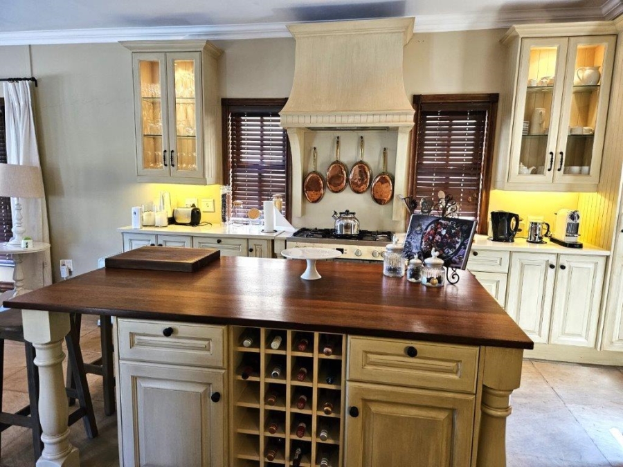 5 Bedroom Property for Sale in Estate D Afrique North West